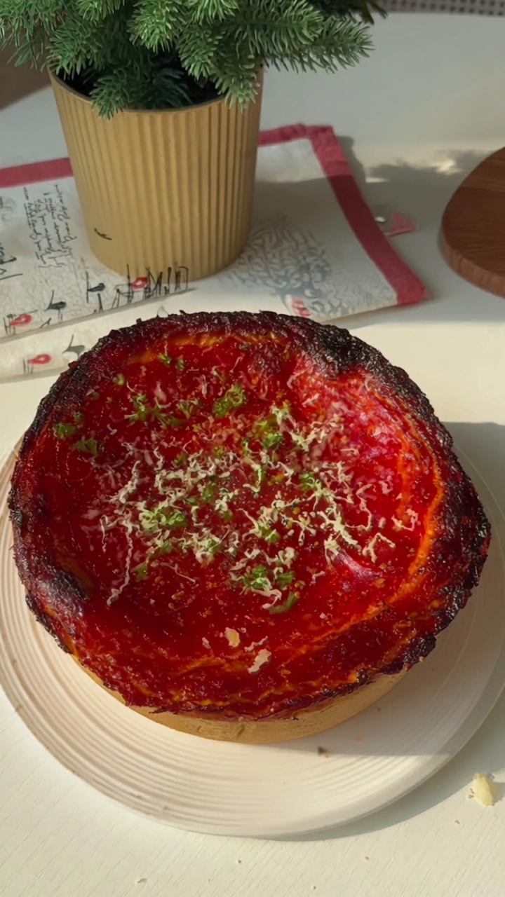Klasyczna pizza Chicago Deep Dish