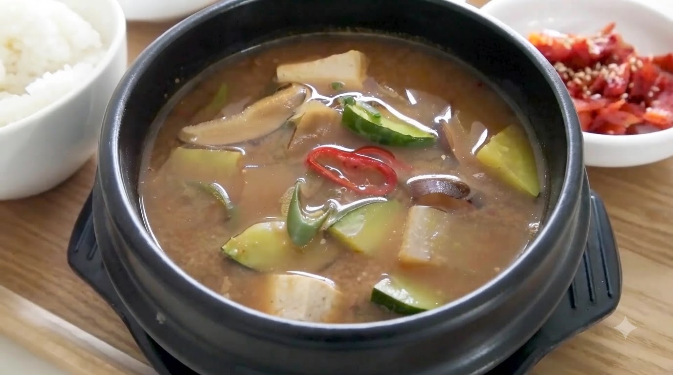 Autentyczne koreańskie Doenjang Jjigae (Gulasz z pasty sojowej)